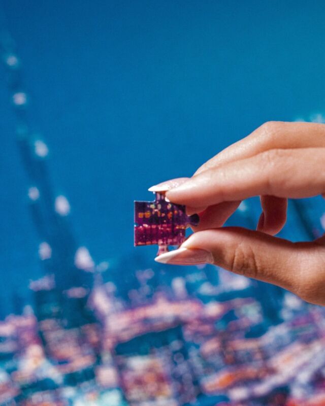 Who else enjoy putting the last piece? 

#puzzle #jigsawpuzzle #customizedjigsawpuzzle #gifts #customizedgifts #burjkhalifa #Dubai #UAE #abudhabi #sharjah #saudiarabia #jeddah #riyadh #oman #bahrain #qatar #kuwait